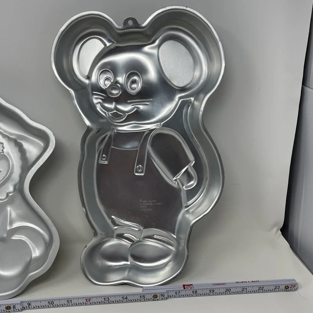 Lot Of 2 Wilton Cake Pans Lambchop And Little Mouse